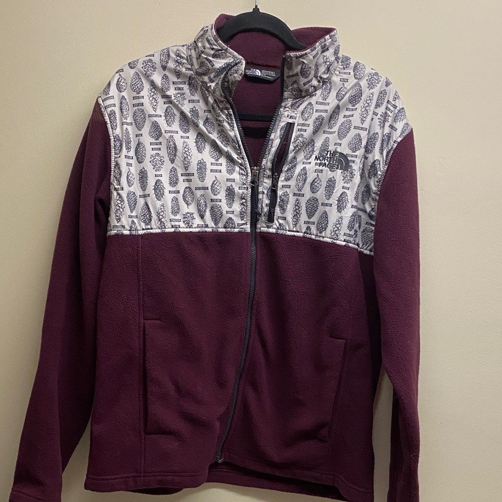 North Face zip up sweater pinecone